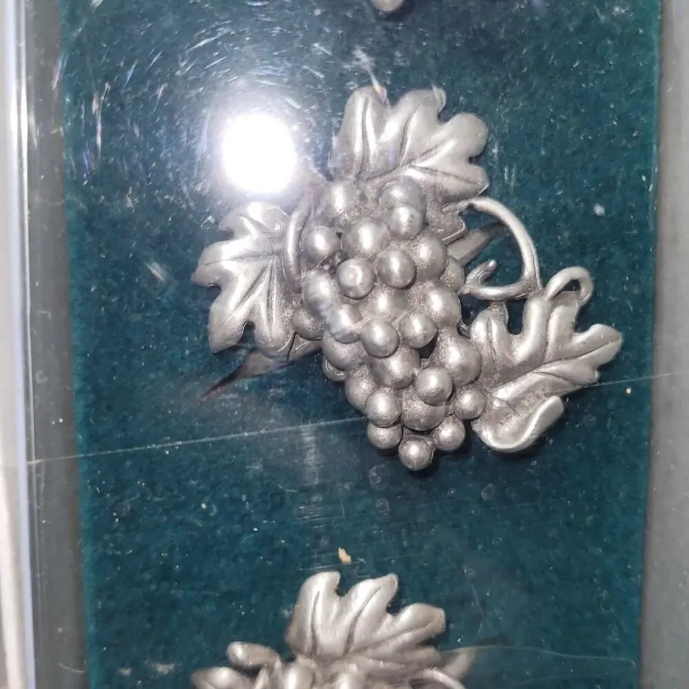 Vtg Pewter 3D Grape Napkin Rings New In Box Lindsey Claire Fruit Dining Table